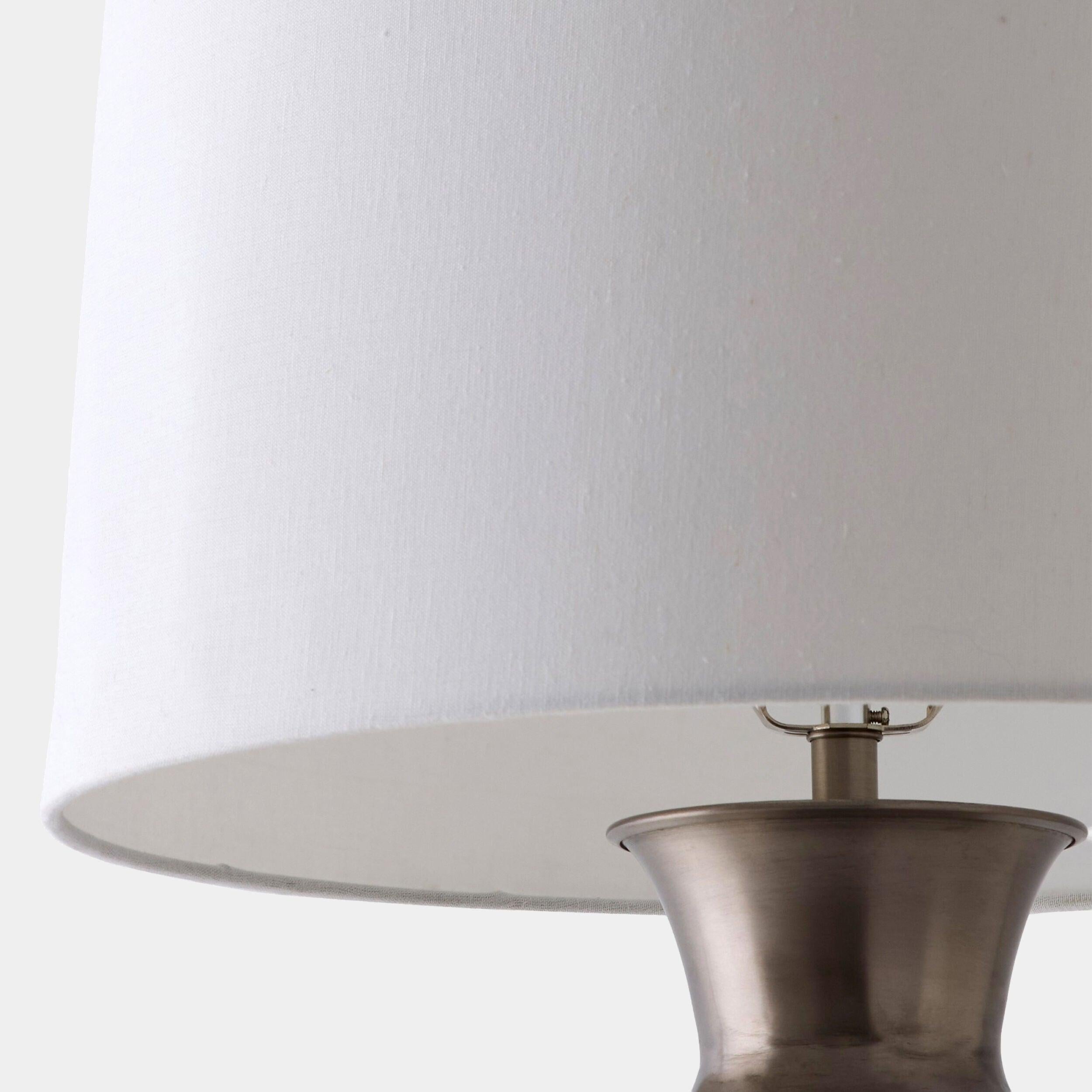 Global Views Ribbed Table Lamp