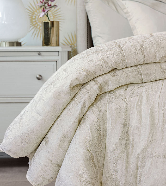 Eastern Accents Halo Champagne Duvet Cover