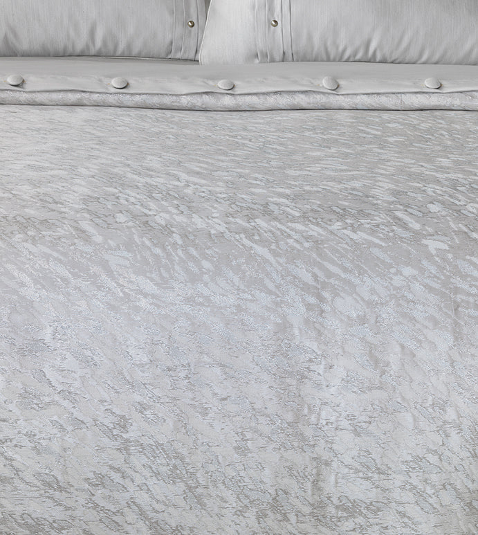 Eastern Accents Vionnet Platinum Duvet Cover