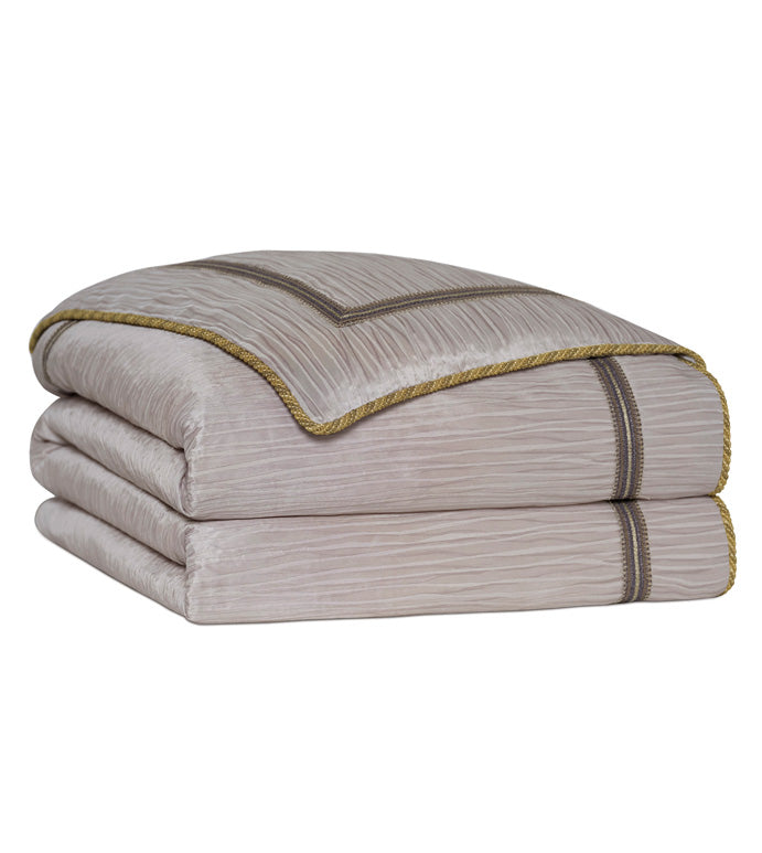 Eastern Accents Vivaldi Fog Hand-Tacked Comforter