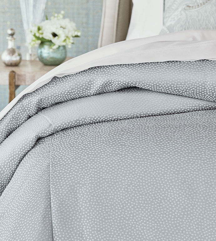 Eastern Accents Danae Metallic Polka Dots Tacked Comforter