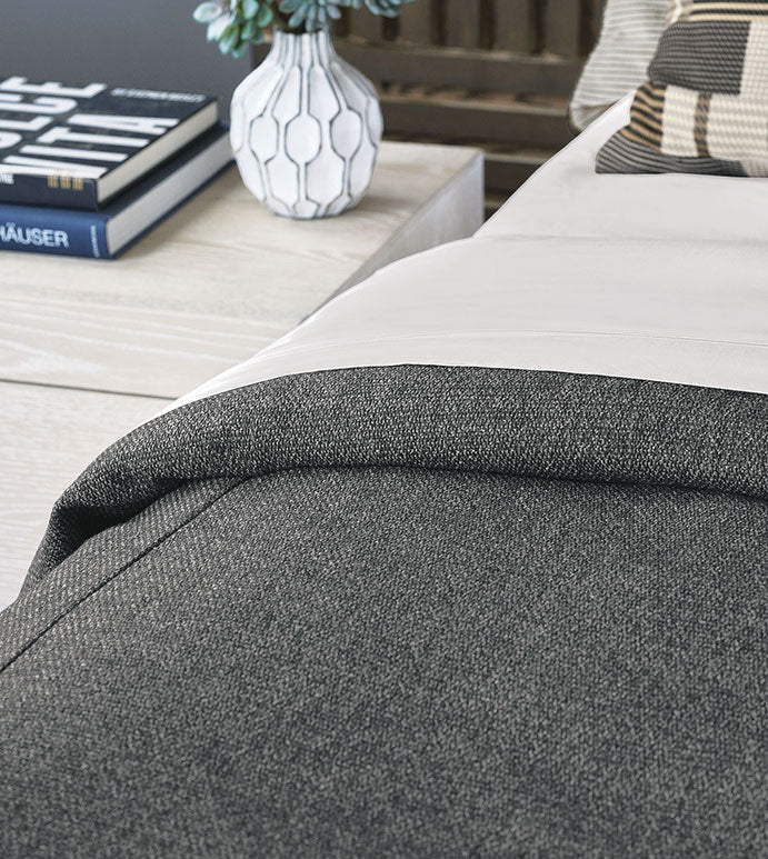Eastern Accents Enoch Herringbone Tacked Comforter