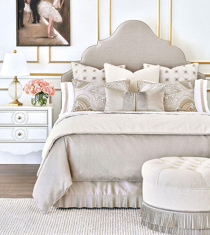 Eastern Accents Romilly Dotted Tacked Comforter