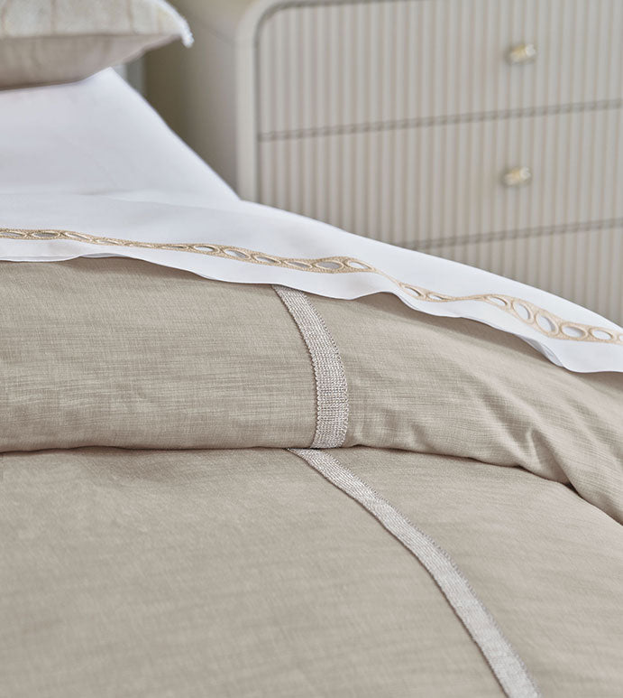 Eastern Accents Emmeline Textured Tacked Comforter