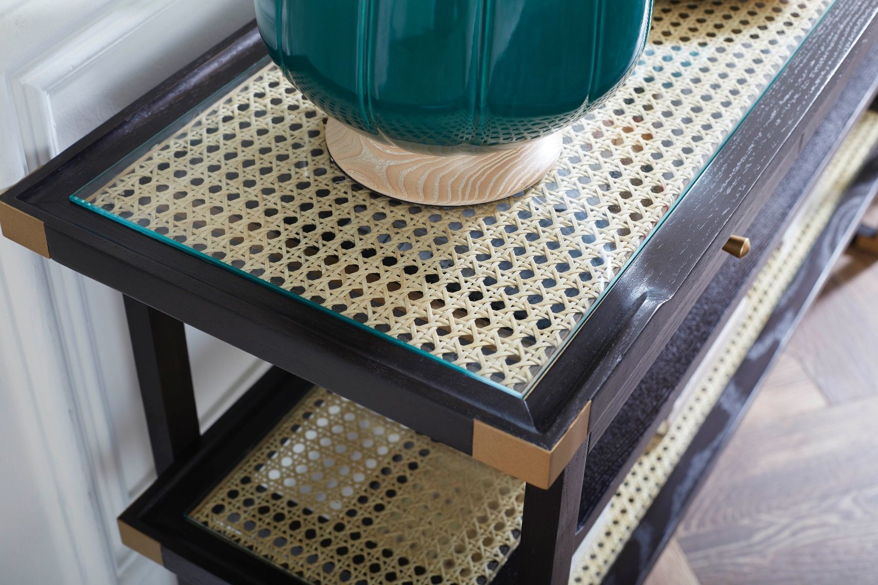 Villa & House Austin Console