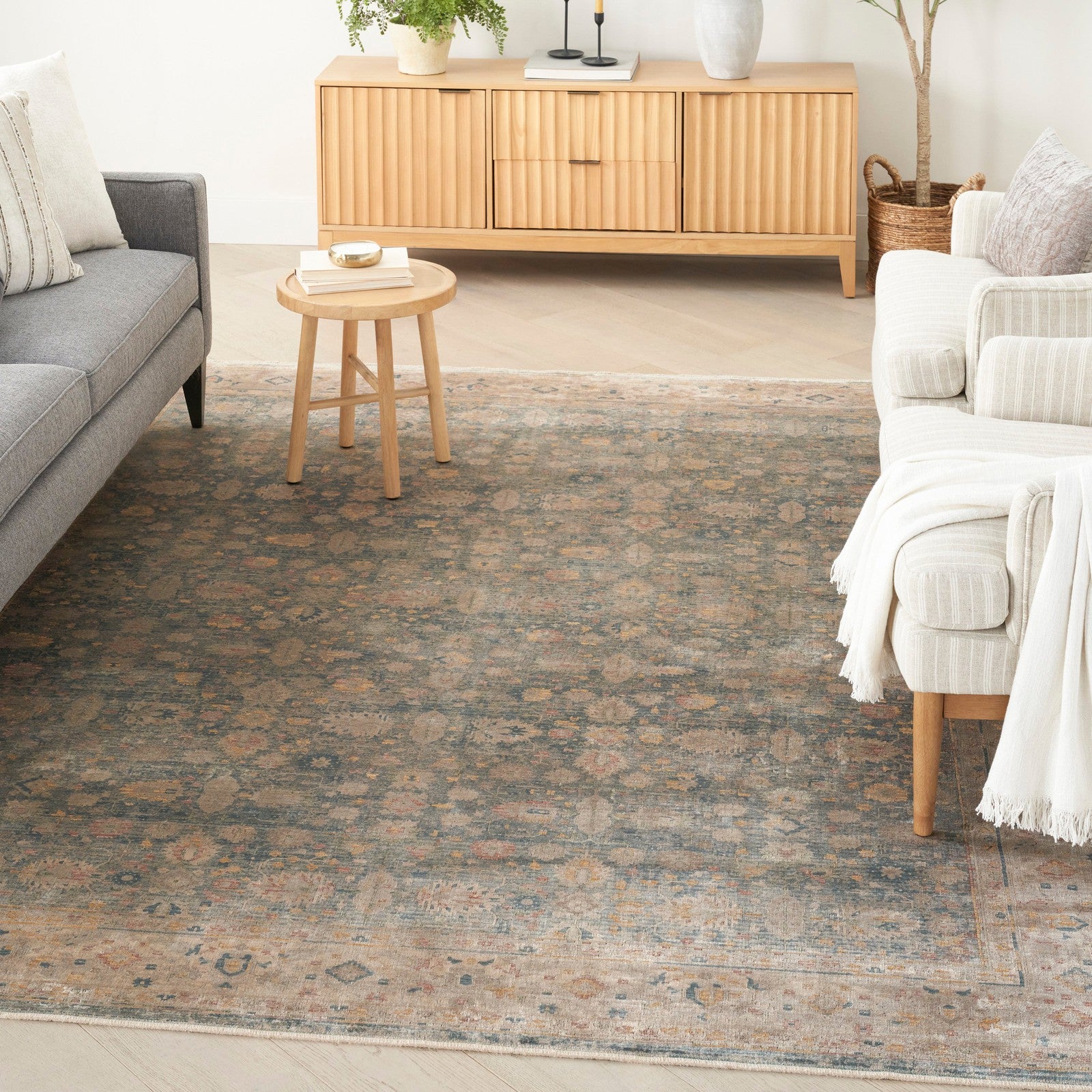 Nourison Luxurious LRS03 Vintage Indoor Rug
