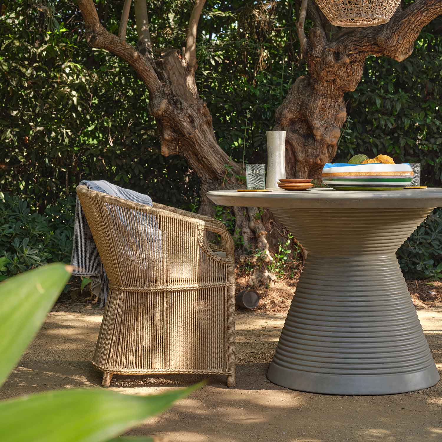 Arley Dining Table