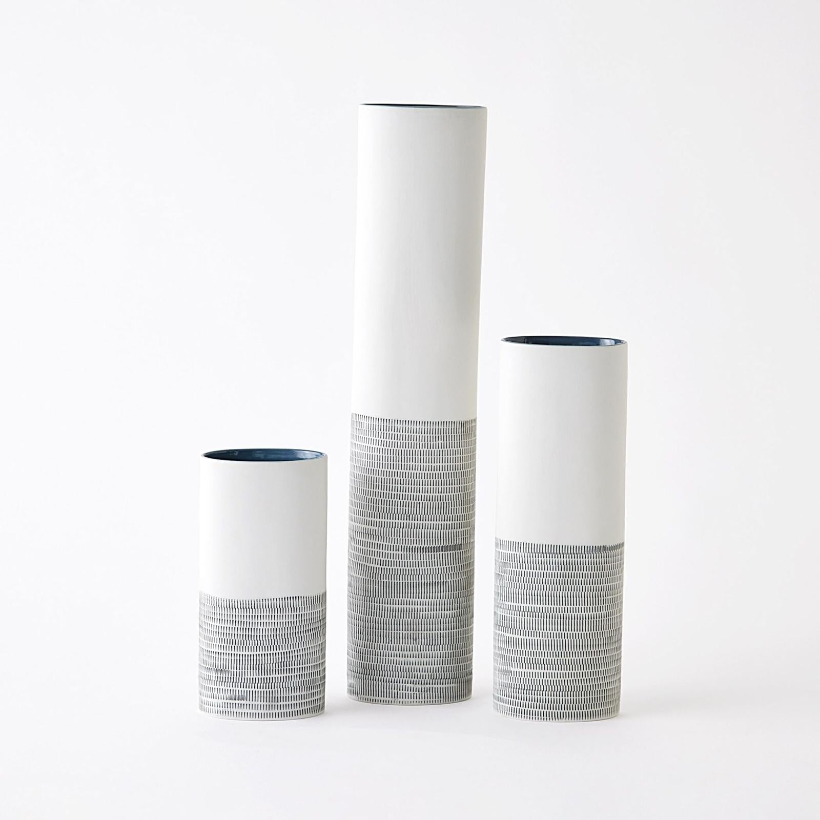 Global Views Dash Vase