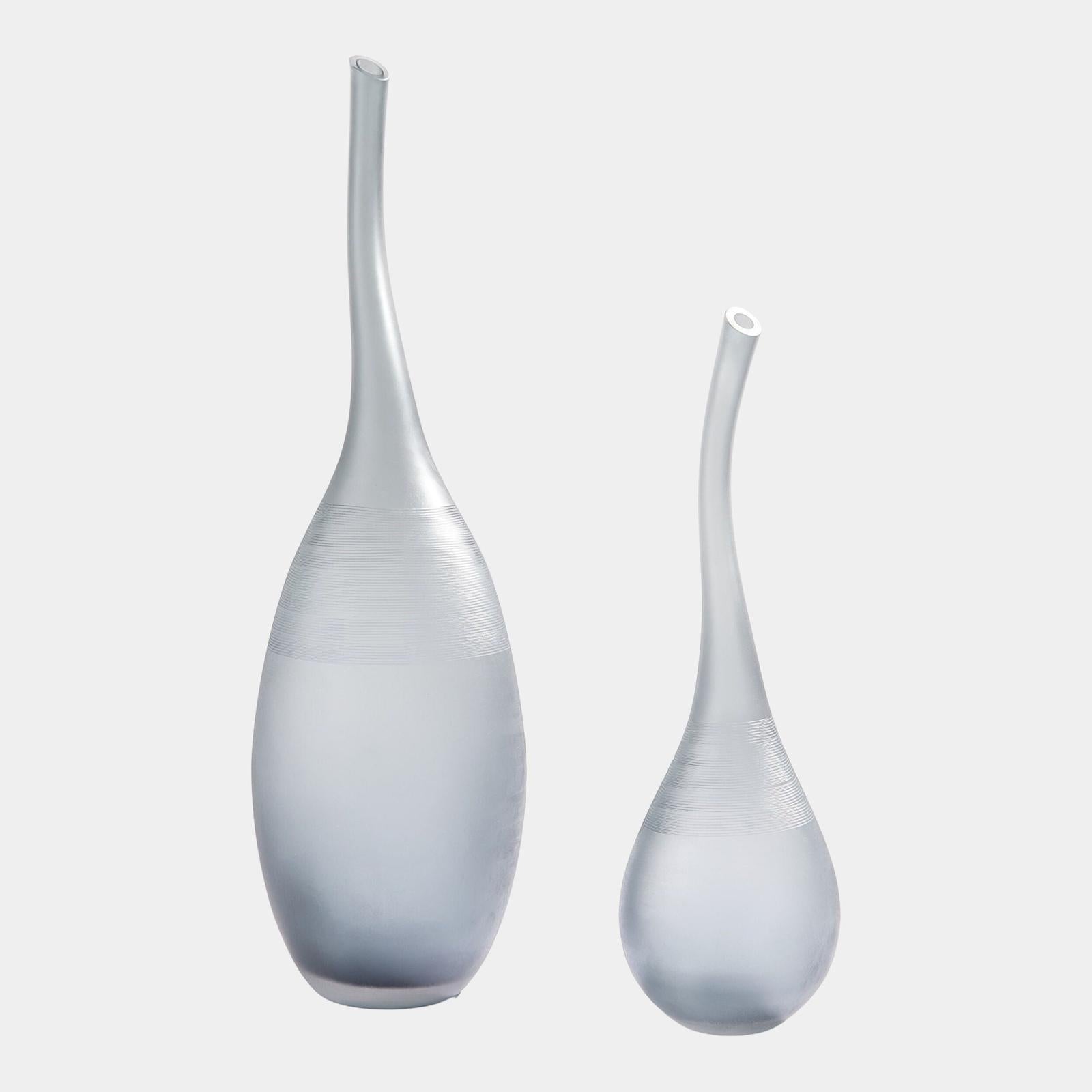 Global Views Curvature Bottle