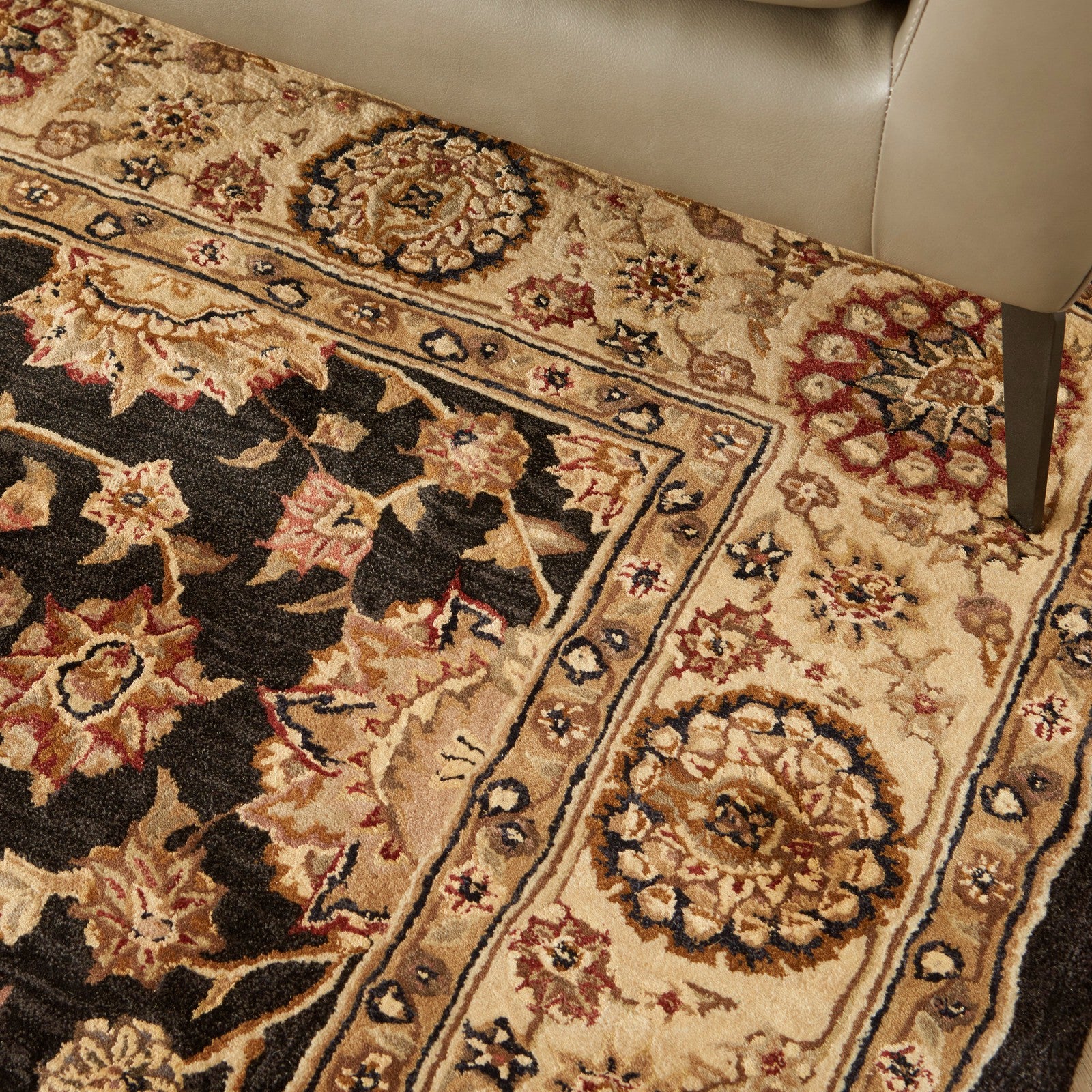 Nourison 2000 2204 Traditional Indoor Rug