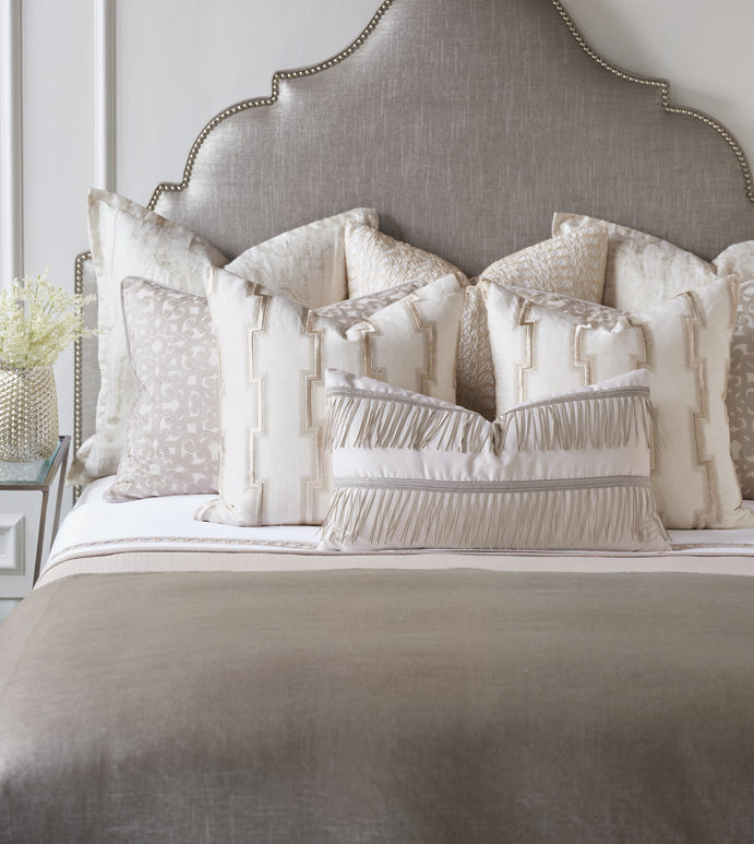 Eastern Accents Halo Champagne with Flange
