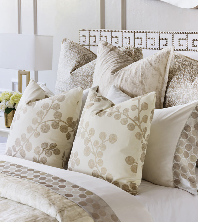 Eastern Accents Halo Champagne with Flange