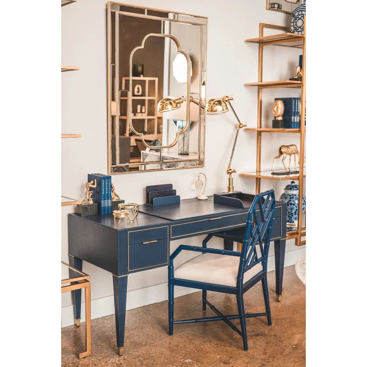 Villa & House Hunter Desk