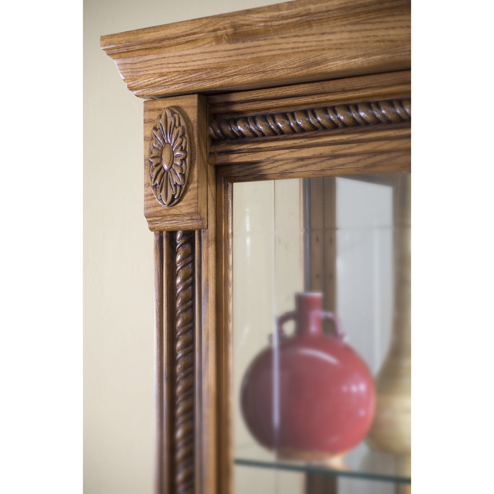 Pulaski Furniture PFC Curios Sliding Door 5 Shelf Curio Cabinet