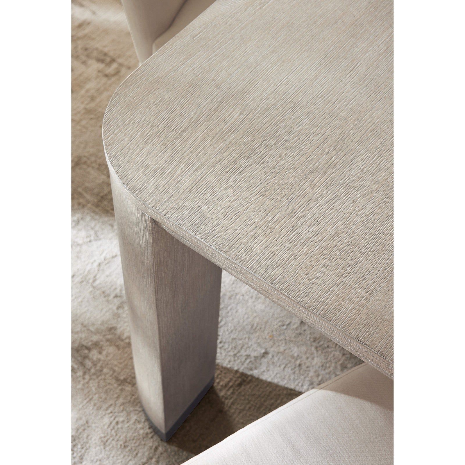 Hooker Furniture Modern Mood Leg Dining Table w/1-24in leaf
