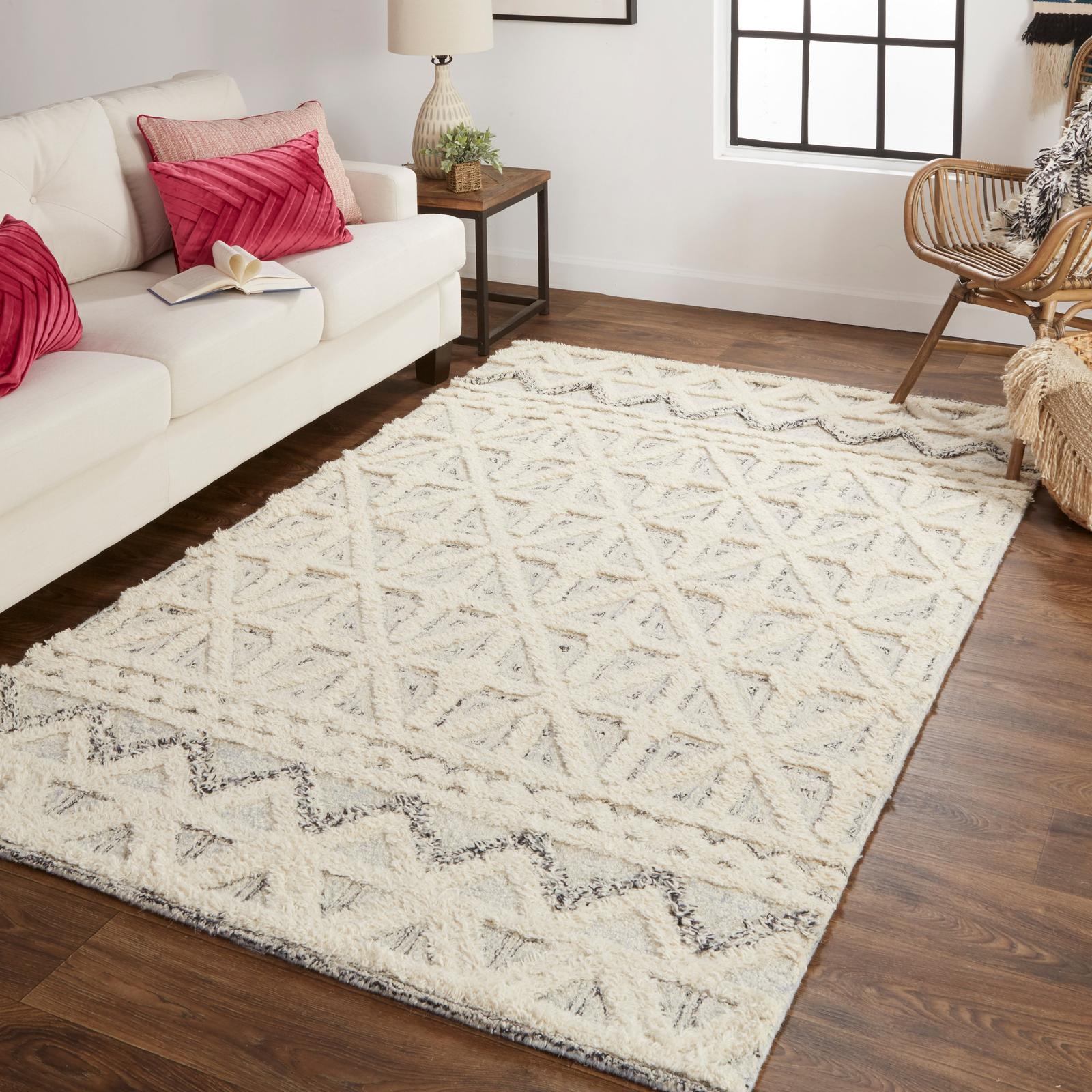 Feizy Anica 8007F Transitional Geometric Rug in Ivory/Black