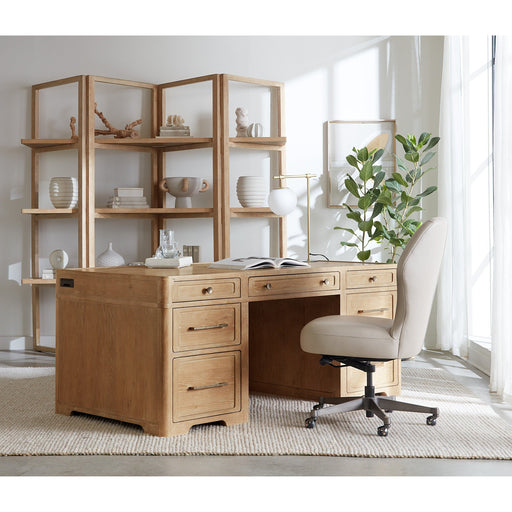 Hooker Furniture Retreat Executive Desk