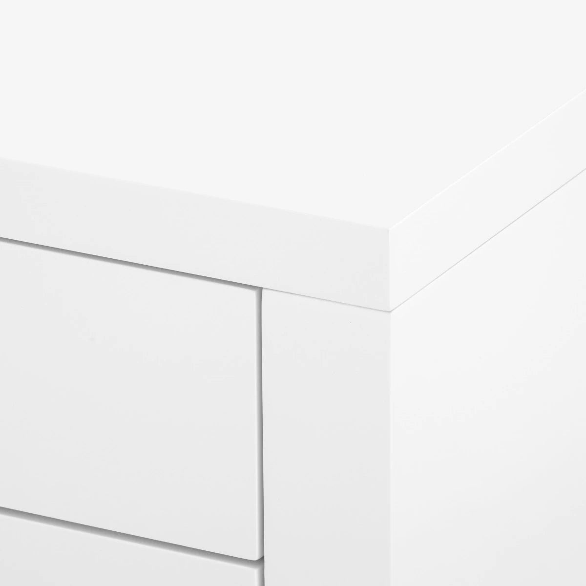 Villa & House Morgan 3-Drawer Side Table