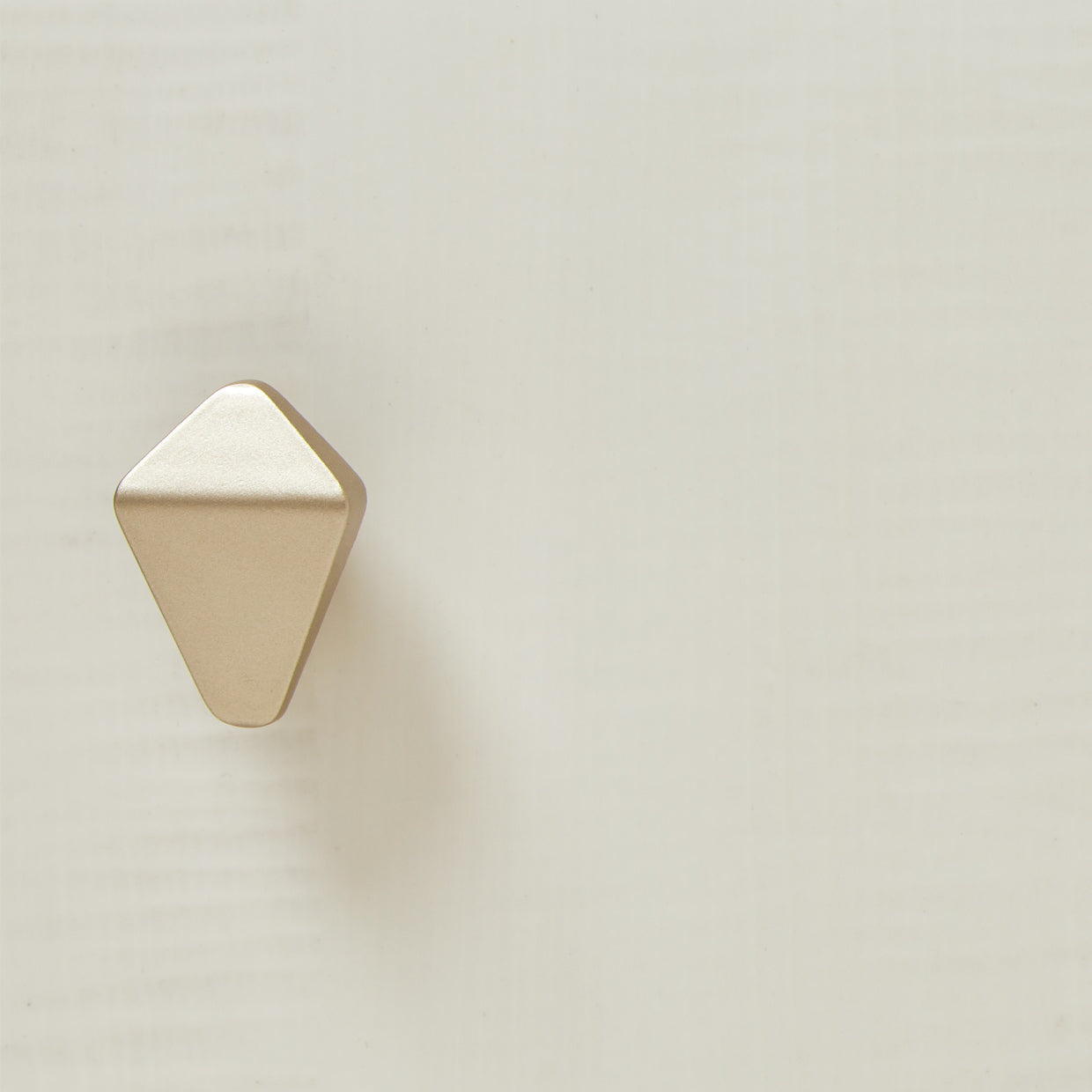 Michael Amini Paris Chic Oval Cocktail Table