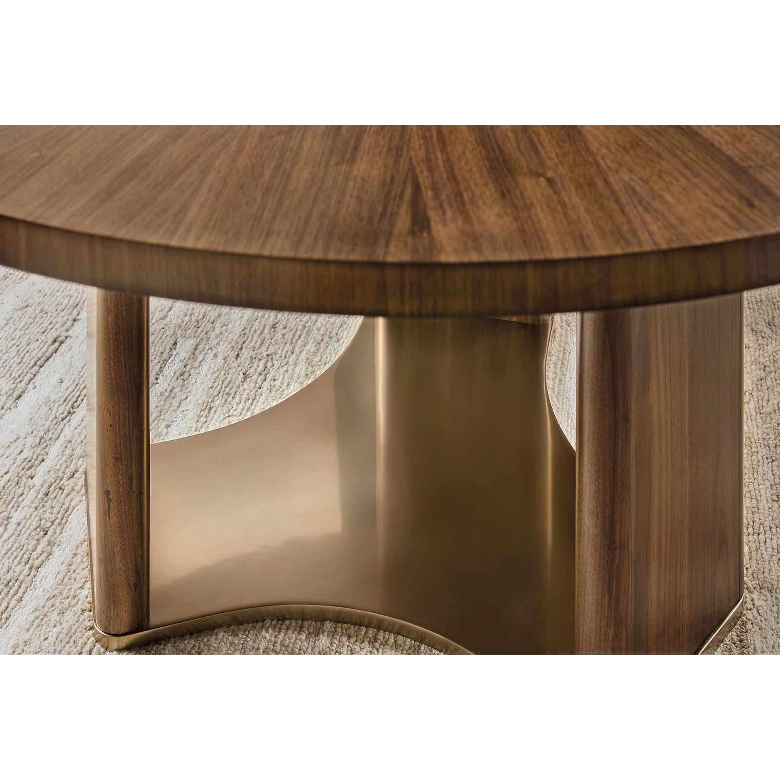 Hooker Furniture Eleana Round Dining Table