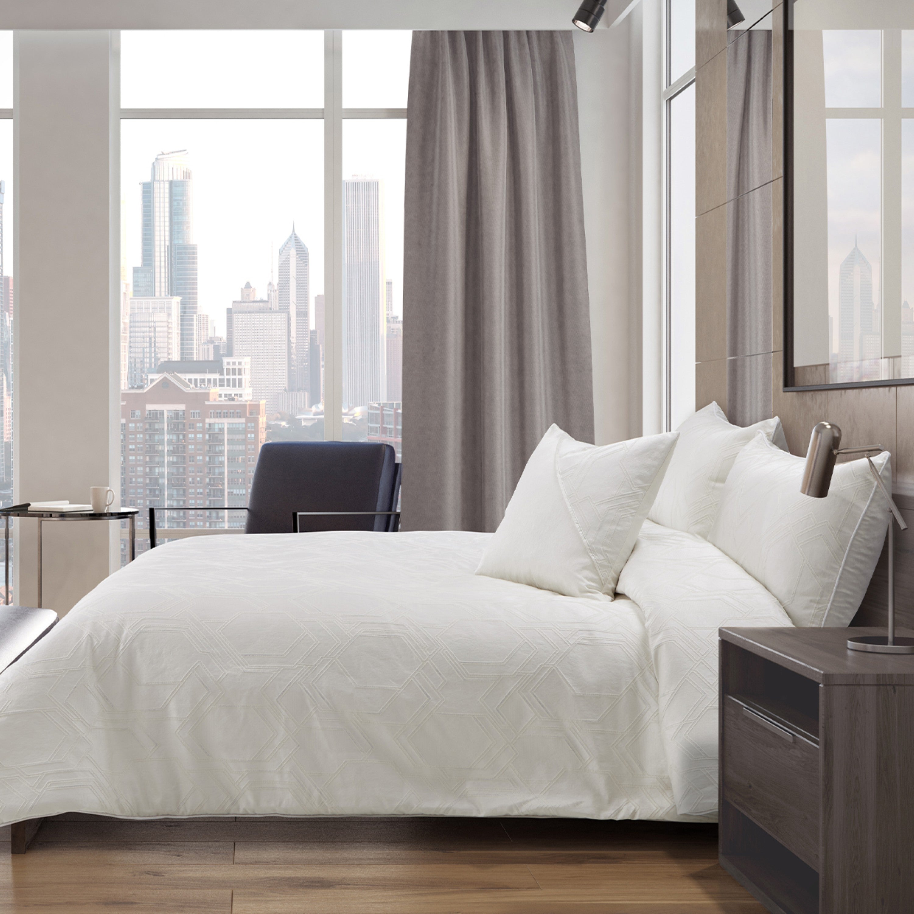 Michael Amini Quincy 4-Piece Comforter Set -  Ivory