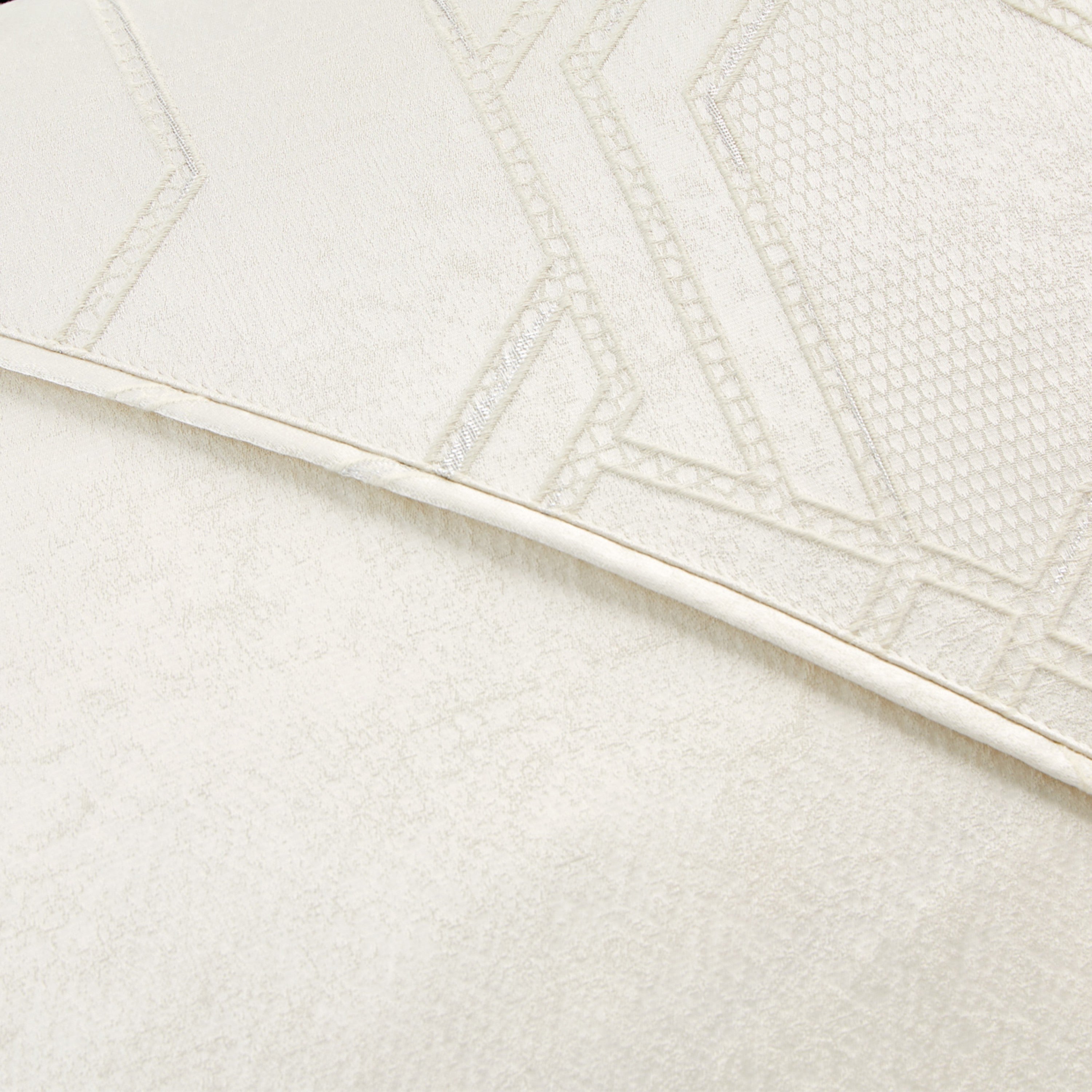 Michael Amini Quincy 4-Piece Comforter Set -  Ivory