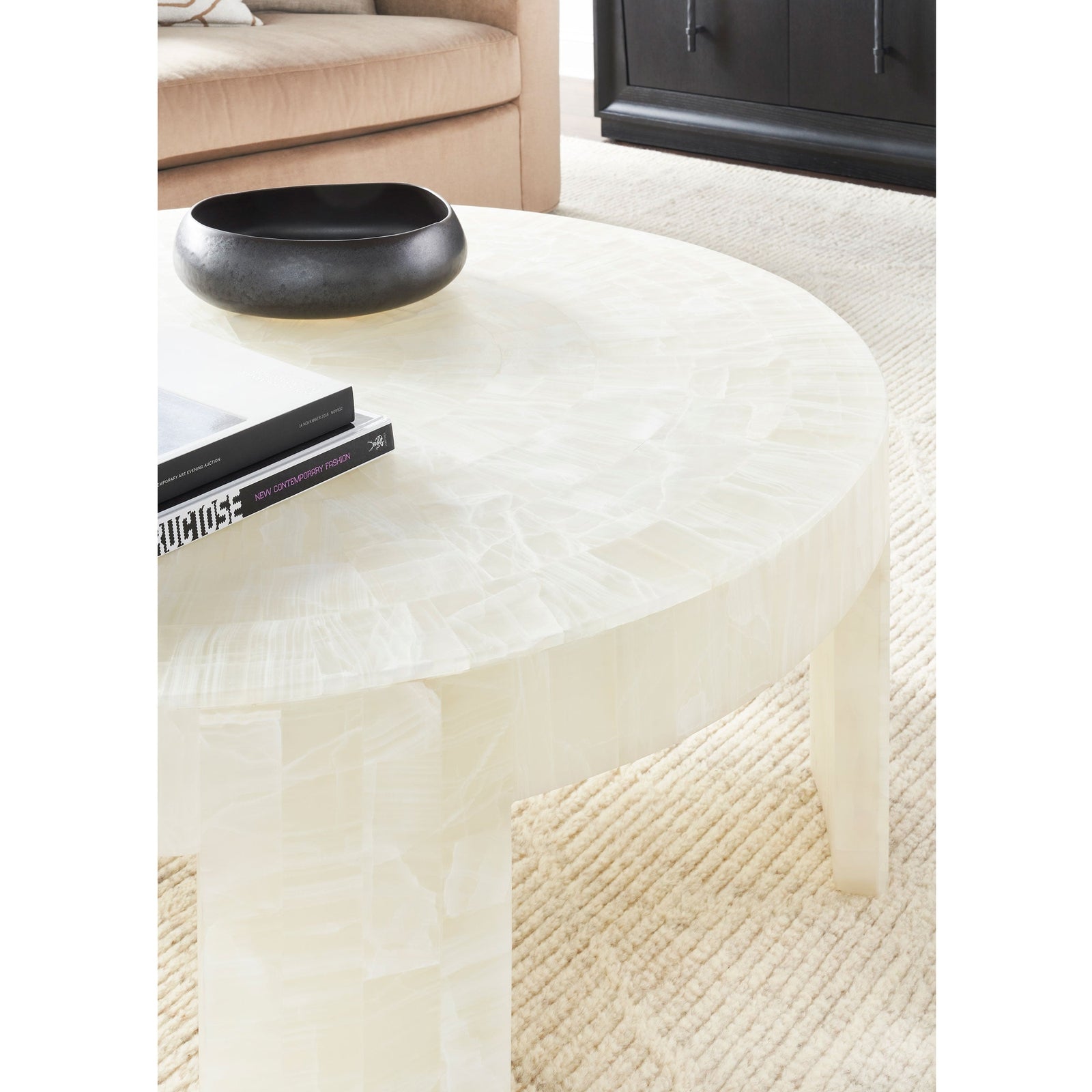 Vanguard Meridian Round Cocktail Table