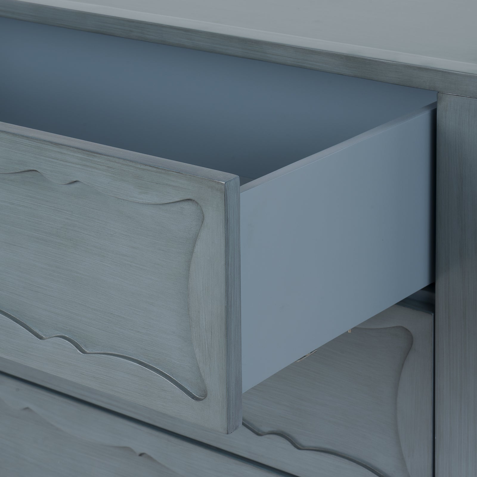 Villa & House Sara Extra Large 9-Drawer Cabinet