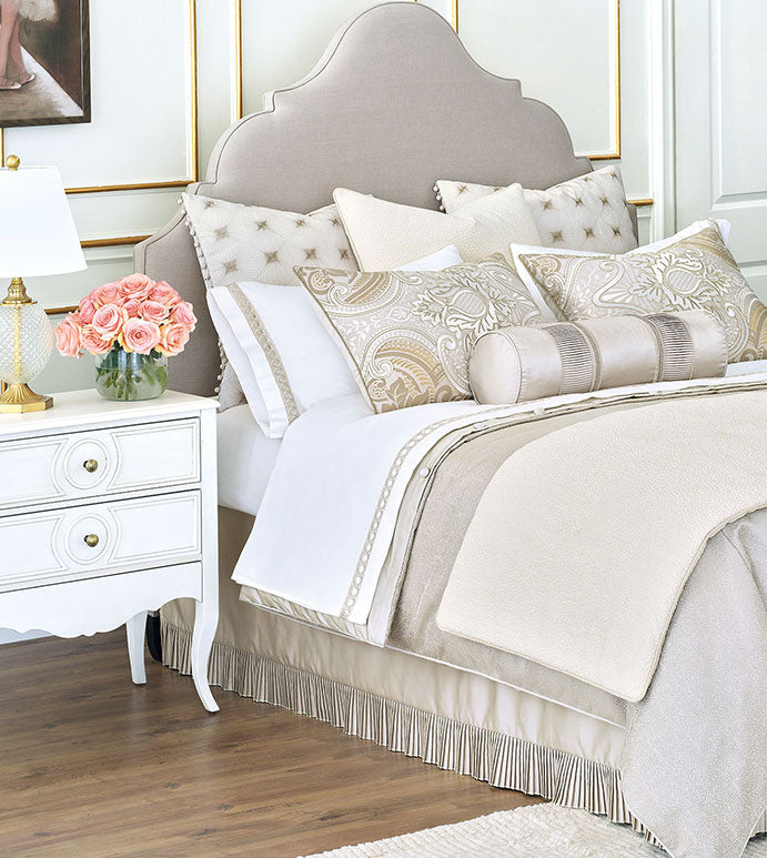Eastern Accents Romilly Textured Bed Scarf