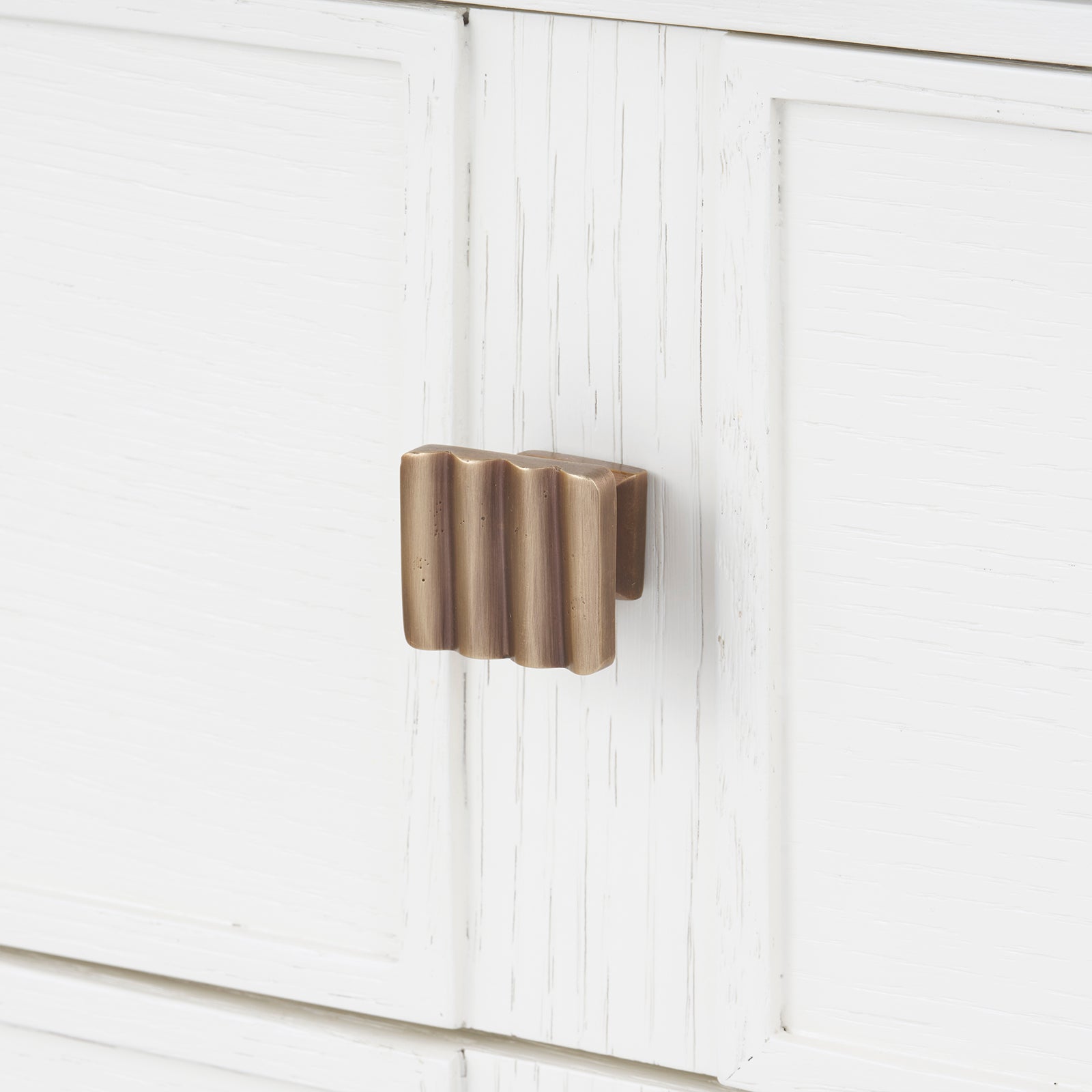 Villa & House Sienna 3-Drawer Side Table