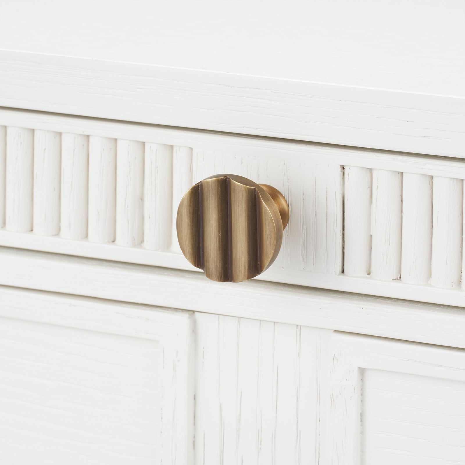 Villa & House Sienna 3-Drawer Side Table