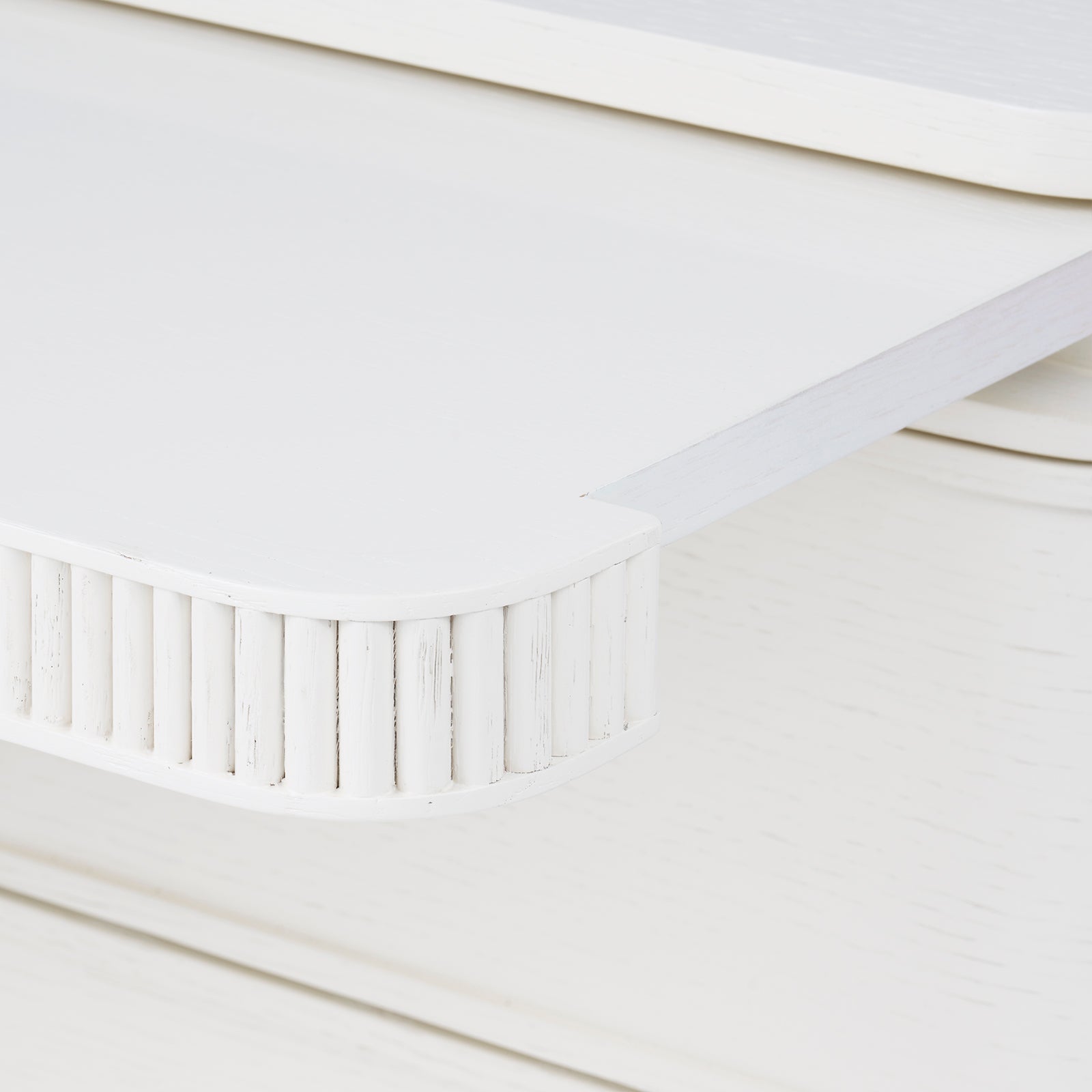 Villa & House Sienna 3-Drawer Side Table