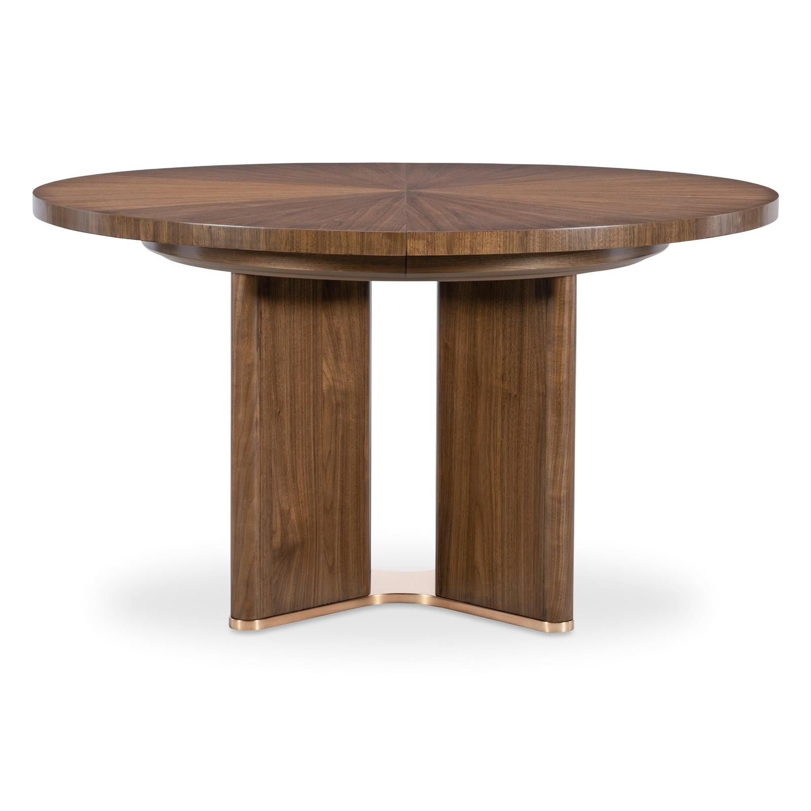 Hooker Furniture Eleana Round Dining Table with One 20-inch Leaf Sale