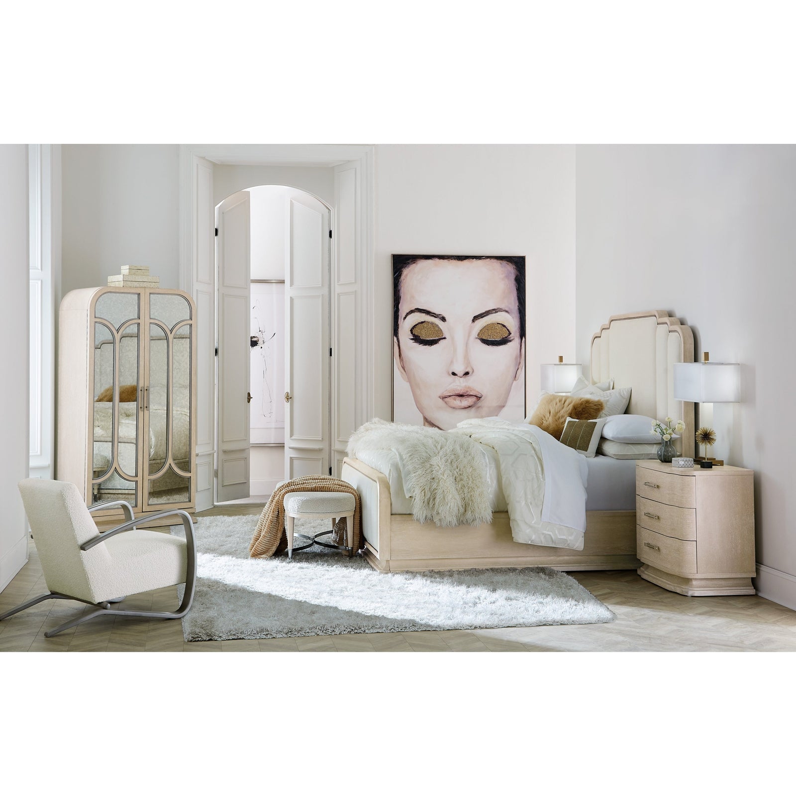 Hooker Furniture Nouveau Chic Upholstered Bed