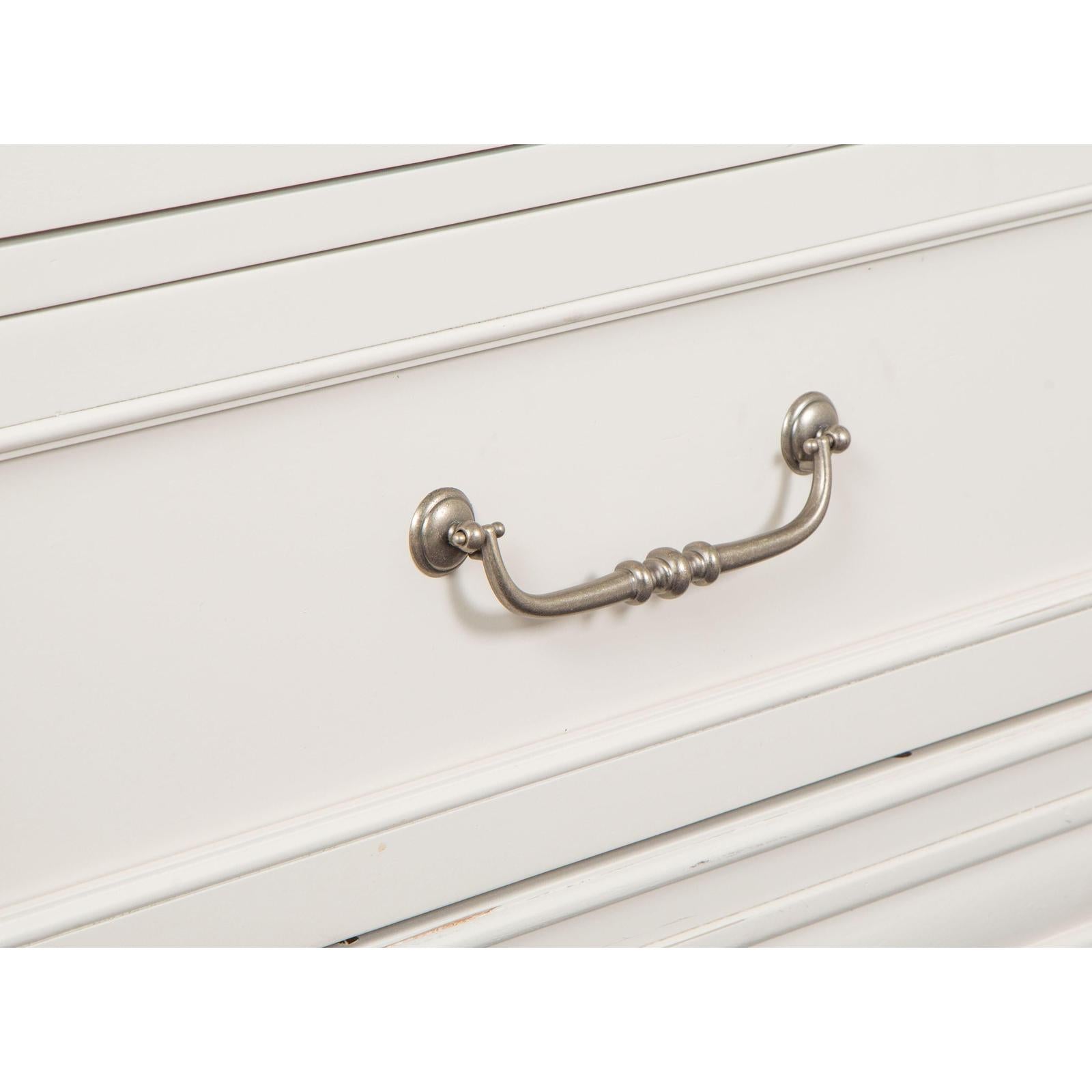 Magnussen Home Willowbrook Egg Shell White Drawer Dresser