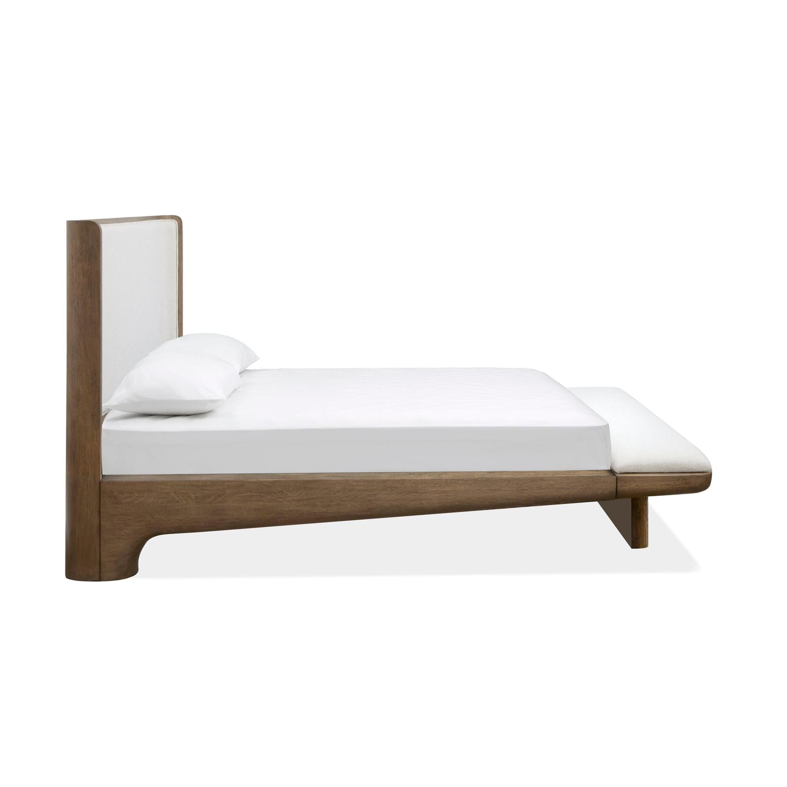 Magnussen Home Thorne Amber Brown Upholstered Platform Bed
