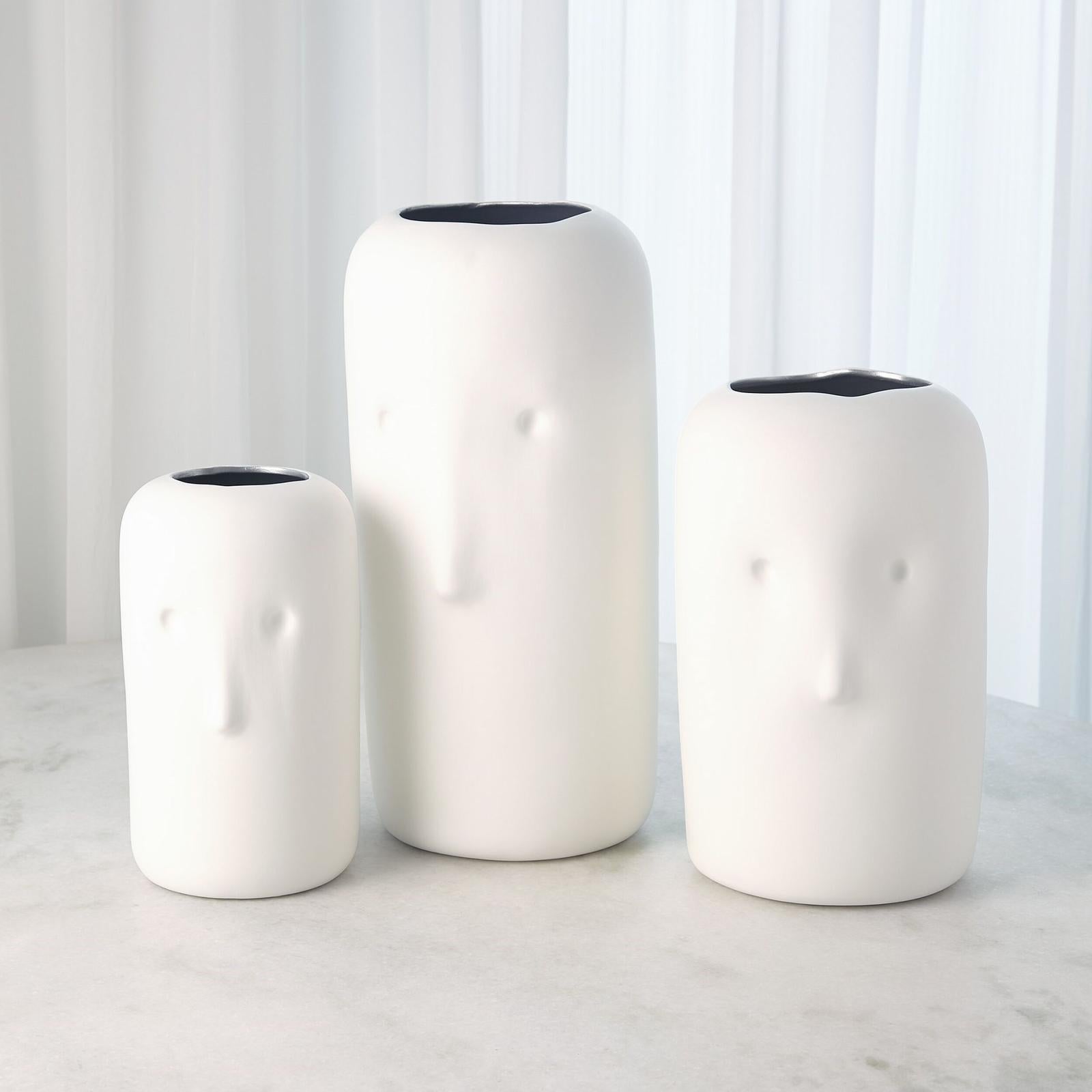 Global Views Impressionistic Simple Face Vase