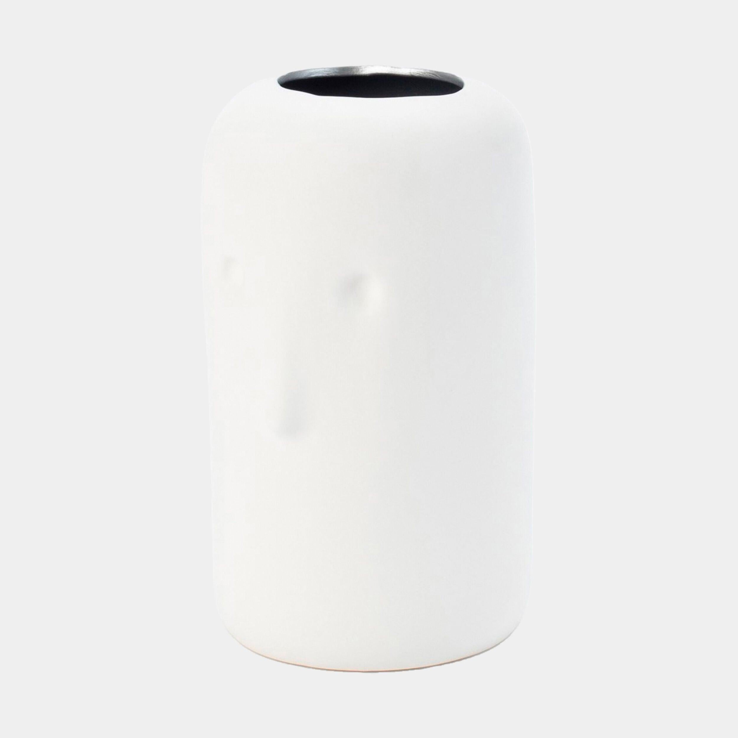 Global Views Impressionistic Simple Face Vase