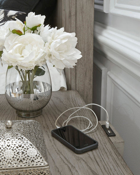 Pulaski Furniture Madison Ridge 3 Drawer Nightstand