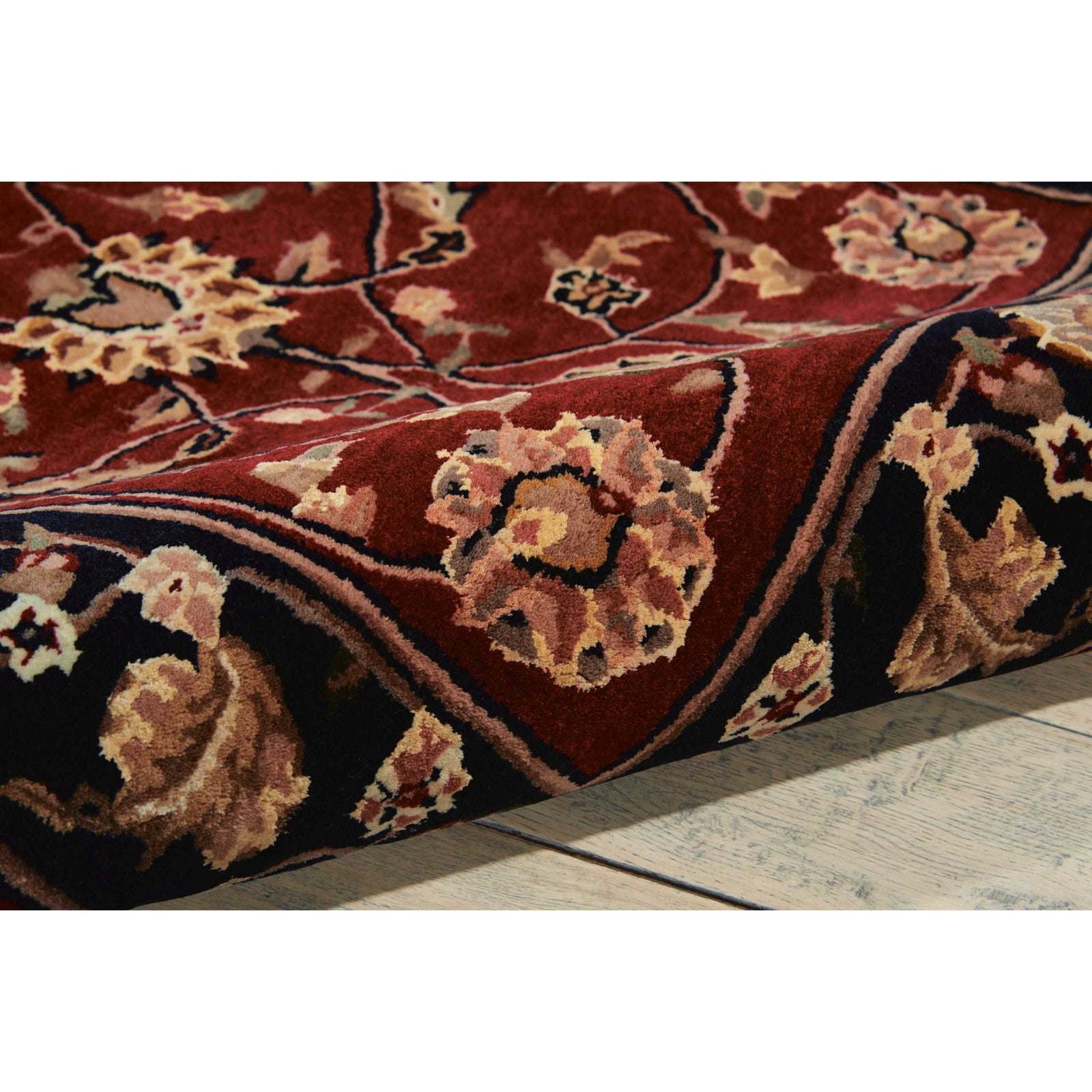 Nourison 2000 2002 Traditional Indoor Rug