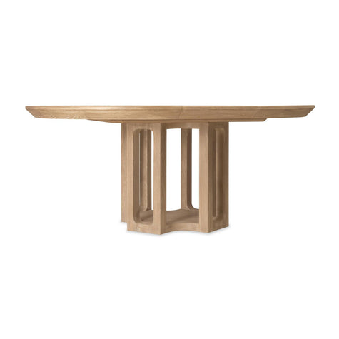 Hooker Furniture Banyon Bay Round Dining Table with One 18-in Leaf