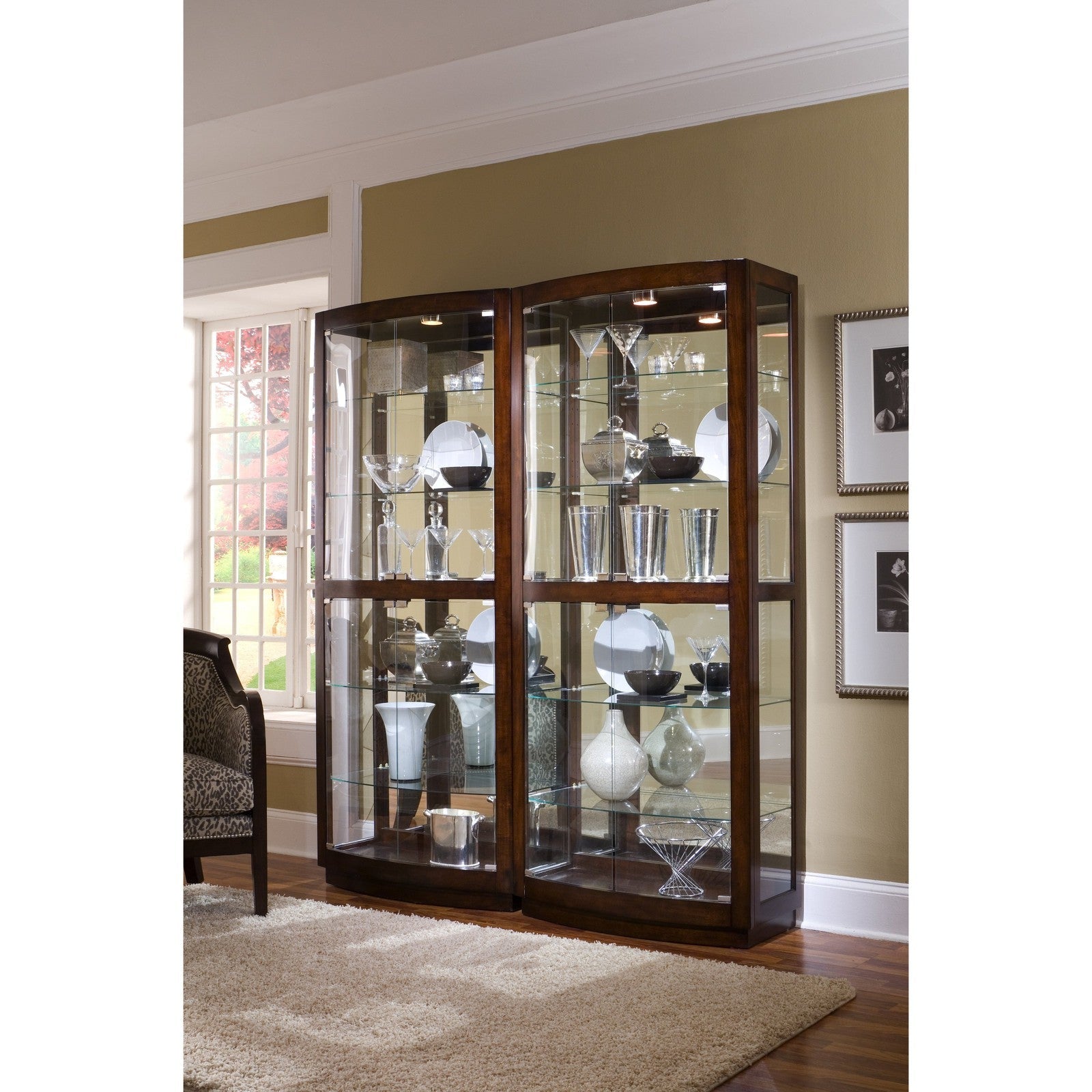 Pulaski Furniture PFC Curios Curved Front 5 Shelf Curio Cabinet