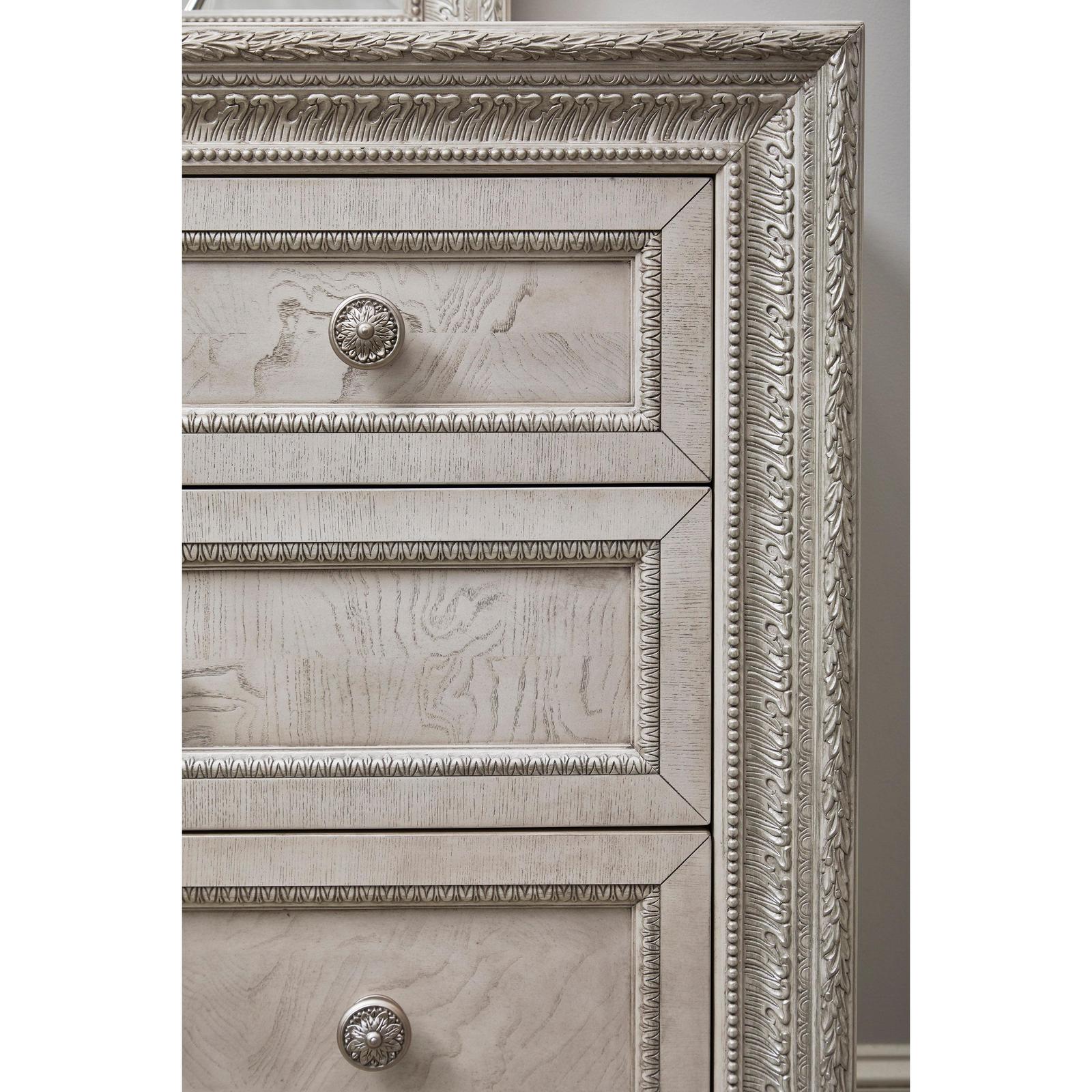 Pulaski Furniture Camila Creamy White 8 Drawer Dresser
