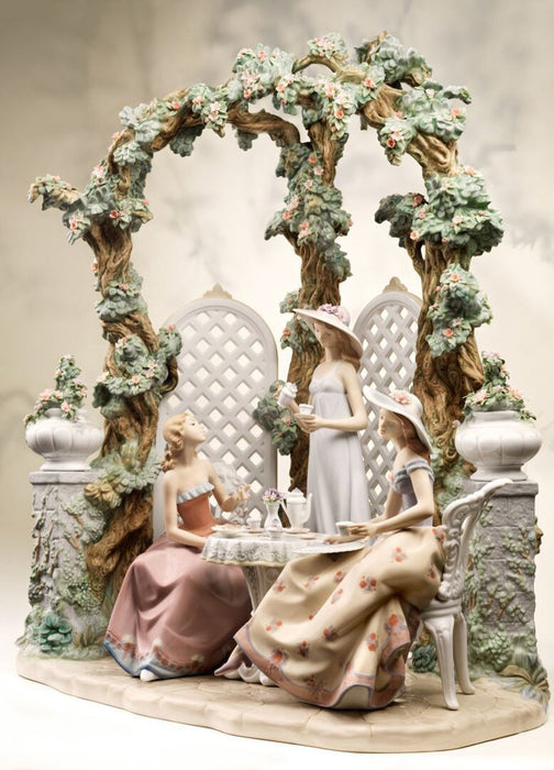 Lladro Tea in The Garden Women Sculpture - Limited Edition