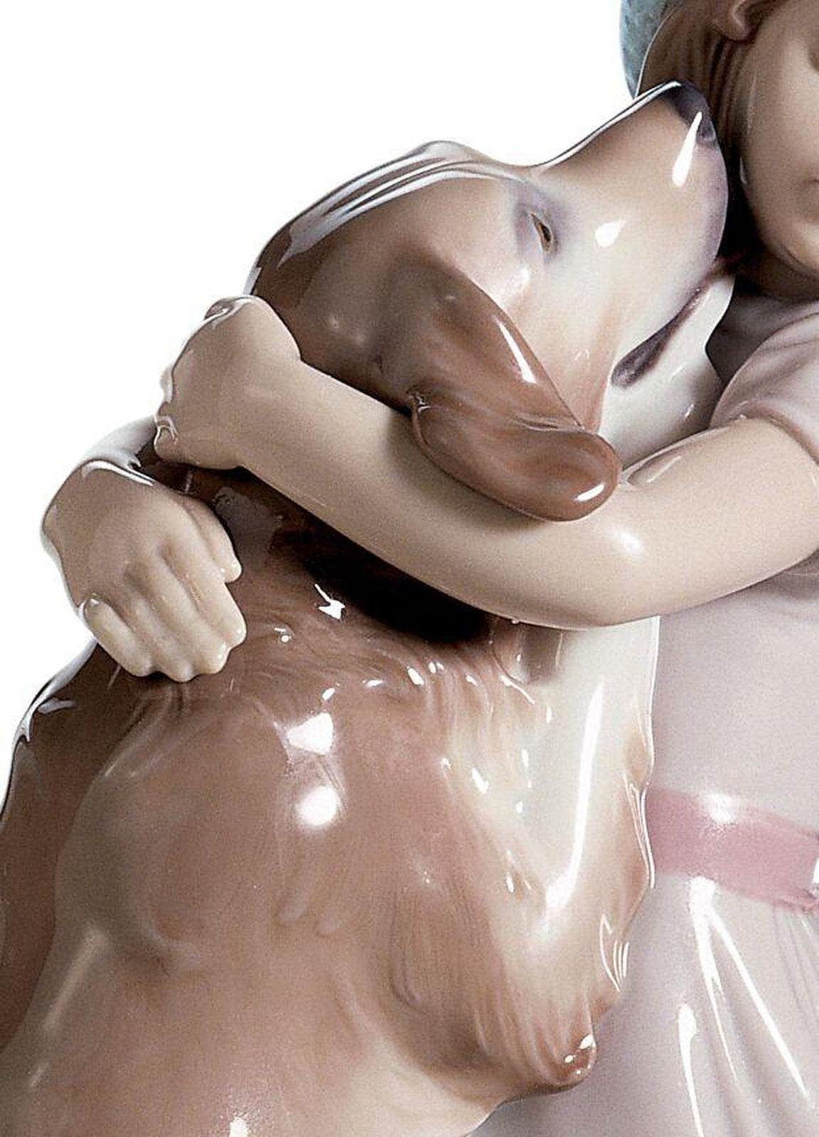 Lladro A Warm Welcome Dog Figurine