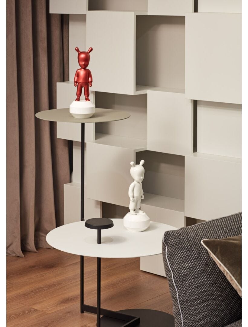 Lladro The Metallic Red Guest