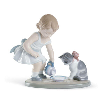 Lladro Kitty's Breakfast Time Figurine