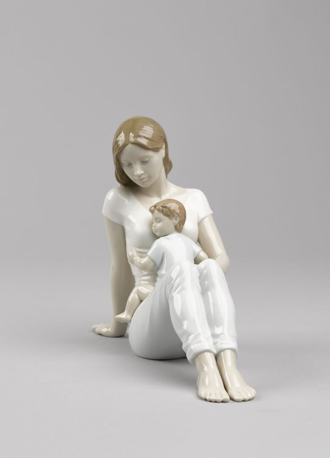 Lladro A Mother's Love Figurine