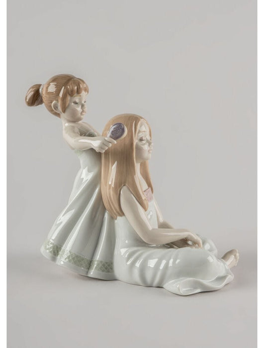 Lladro Combing Your Hair