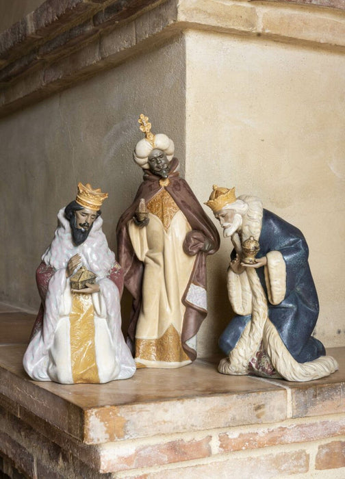 Lladro Balthasar Nativity Figurine Gres